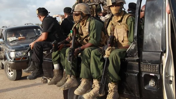 Бунтовници нападнаха сомалийския парламент и убиха поне осем души