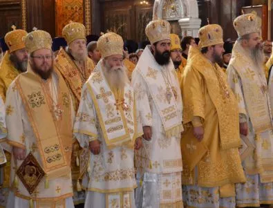 Синодът припомни на духовните лица да не участват в местните избори