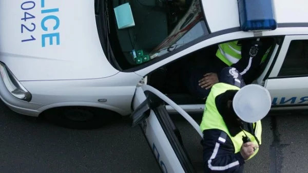 Двама души във Видин се разделиха с автомобилите си