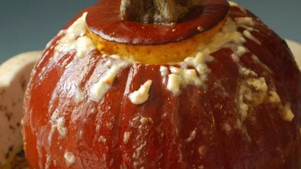 Вкусна тиква със сметана и лук за Хелоуин 
