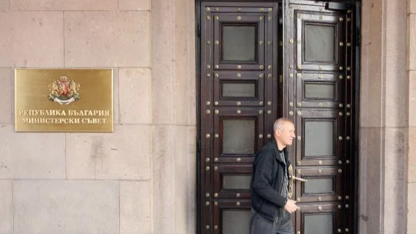 Влахов е единственото предложение на парламента за конституционен съдия