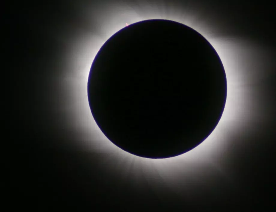 Московският планетариум ще излъчва пряко слънчевото затъмнение 