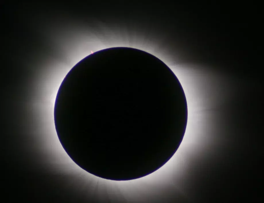 Чили и Аржентина потънаха в мрак за 2 минути заради слънчево затъмнение