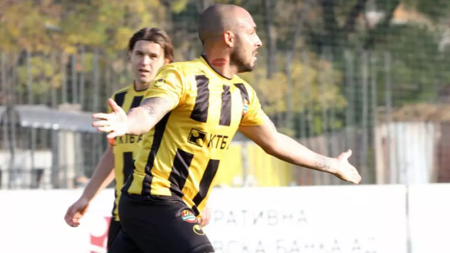 Бивша звезда на Ботев Пловдив и АПОЕЛ разкри кой от двата тима му е на сърце