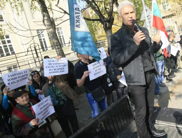 Сидеров заплаши с импийчмънт Плевнелиев заради бежанците
