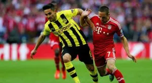 Юнайтед надцаква Барса за халф