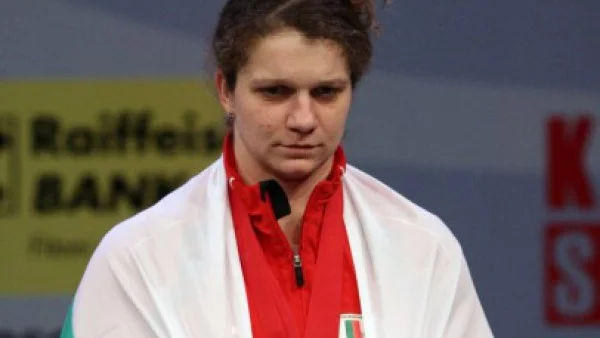 Официално: Милка Манева е европейска шампионка по вдигане на тежести
