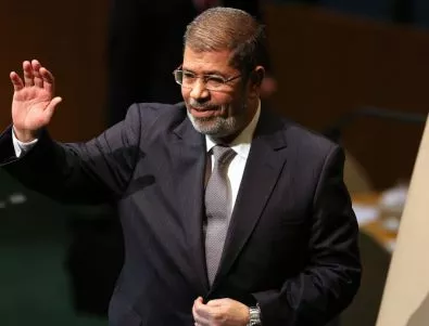Съдът отложи окончателното си решение за смъртната присъда на Мурси