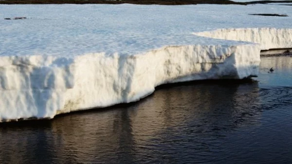 Северният полюс изчезва, алармират учените