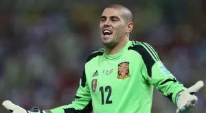 ВИДЕО: Валдес показа защо не е играл за Юнайтед, пусна скандален гол