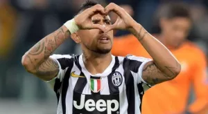 Видал тръгва на турне с Ювентус