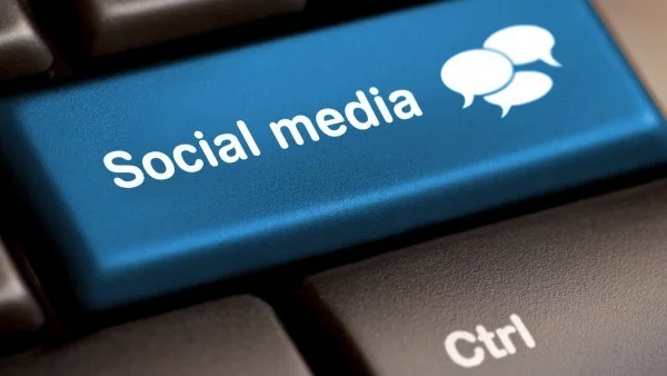 5 неща, които не трябва да споделяте с Facebook-а си