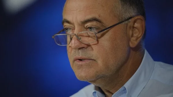 Ген. Атанасов за КТБ: Става дума за банката на сараите