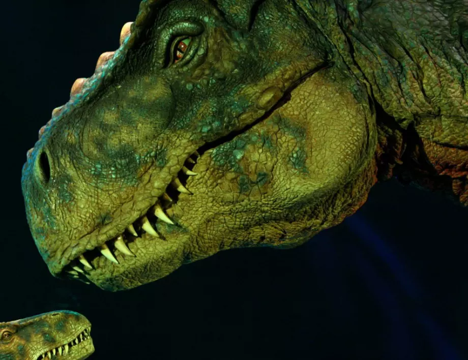 Труп на мъж открит в статуя на динозавър в Барселона 
