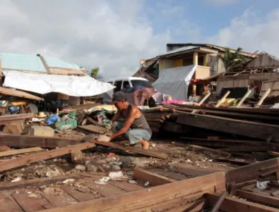 Филипините в очакване на най-страшния тайфун за годината