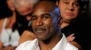 Мейуедър е фаворит, според бивш световен шампион