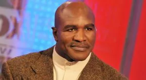 Холифийлд: Безумие! Как смятаха съдиите тези точки?