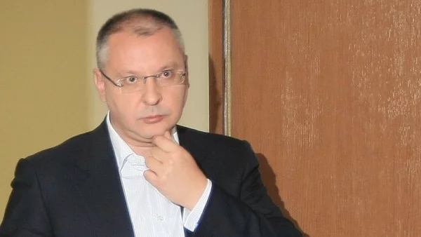 Станишев: Киев да сложи намордник на тези паравоенни от десния сектор!