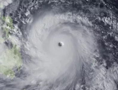 Евакуират милиони във Филипините заради тайфуна 
