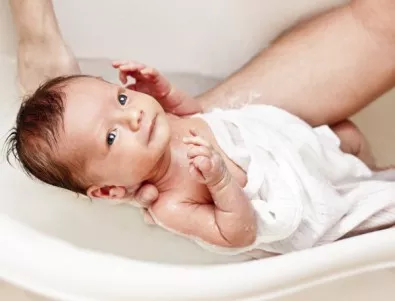 Нов начин за къпане на новородени 