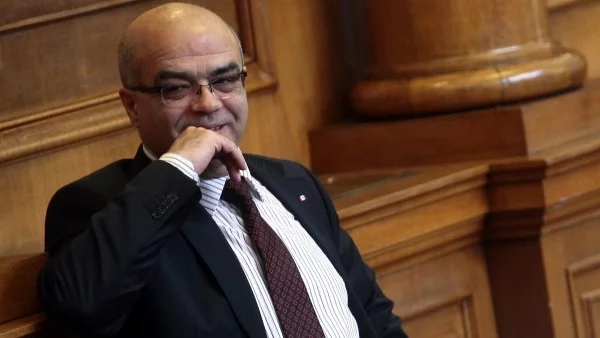 Оставката на Христо Бисеров е заради пряка заплаха към Доган