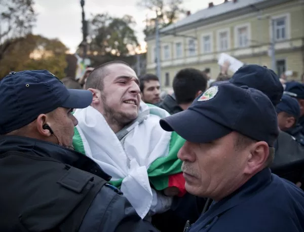 Протестиращ срещу кабинета Орешарски осъди на първа инстанция полицай заради арест