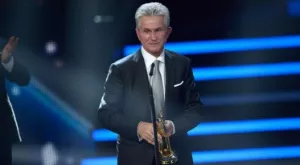 {{ otherArticle[0].article.title }}