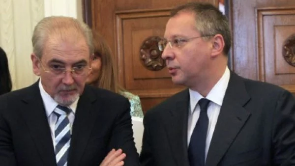 Ройтерс: Коалиционният партньор в българското правителство поиска избори 