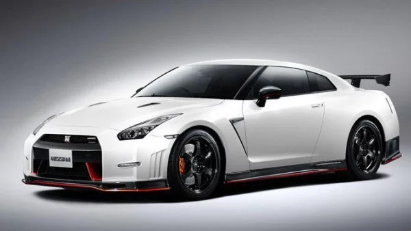 Nissan GT-R Nismo върти „Нюрбургринг“ за 7,08 мин.