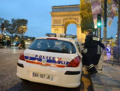 Седем души на съд заради обезглавения във Франция учител
