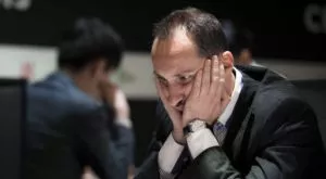 Топалов започна с победа в Баку