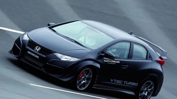 Honda Civic Type R се подготвя на „Нордшлайфе“