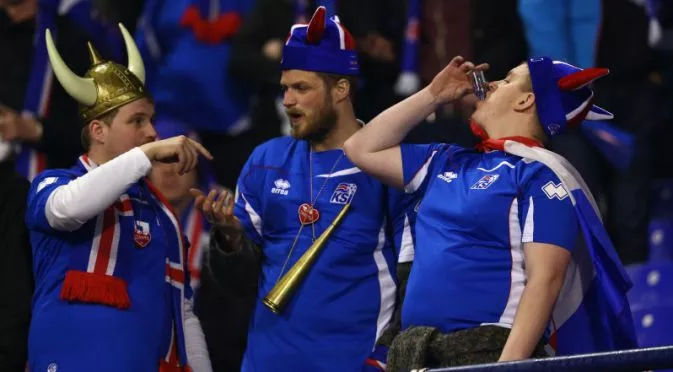 Исландия гони лидерството след гаф на Чехия
