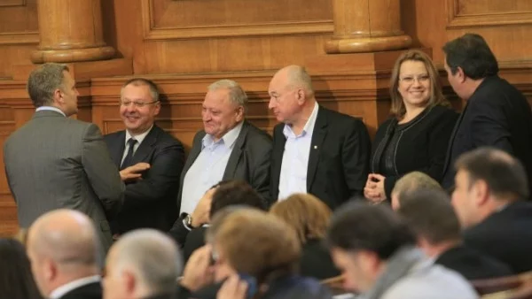 Депутатите с месец почивка 