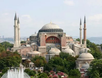 Църквата-музей „Св. София“ в Истанбул се превърна в джамия