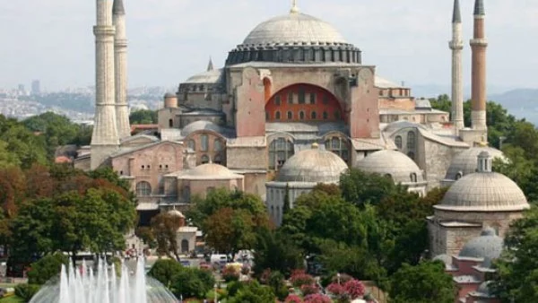 Руските туристи в Турция могат да плащат с рубли