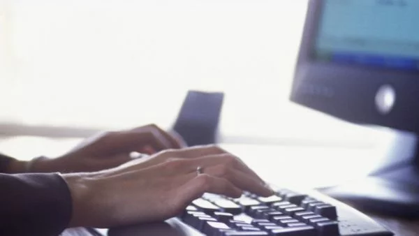 Само 54% от българите имат интернет у дома 