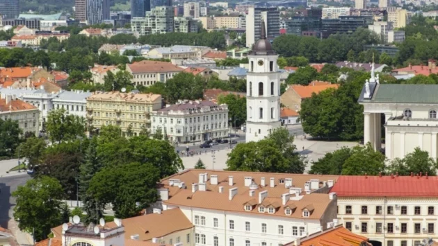 Литва отмени маските на открито, учениците се завръщат в клас в края на месеца