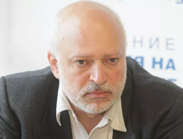 Проф. Велислав Минеков: Борисов е опасен за държавата