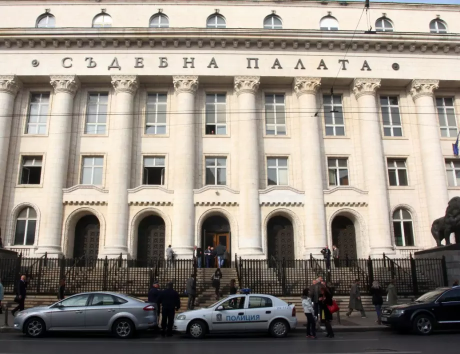 Мъжът, пребил жена си до смърт в София остава в ареста