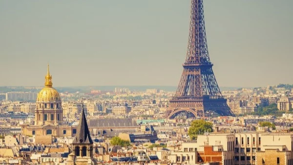 Във Франция депутатите вече няма да могат да наемат на работа свои роднини