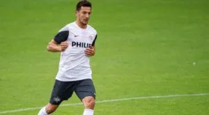 Манолев почетен в Холандия, Динамо бие в края ПСВ (ВИДЕО)