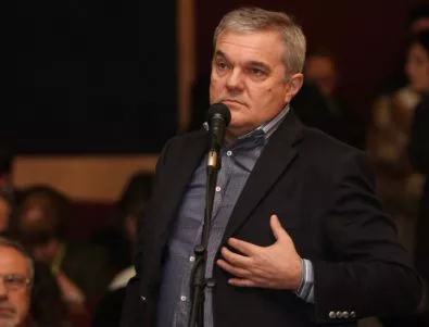 Румен Петков: Премиерът обяви държавното ръководство за цигански оркестър