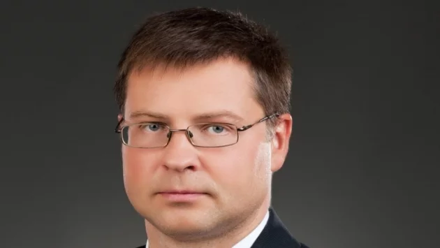 Вицепрезидентът на ЕК: Въвеждането на еврото ще подобри стандарта на живот в България