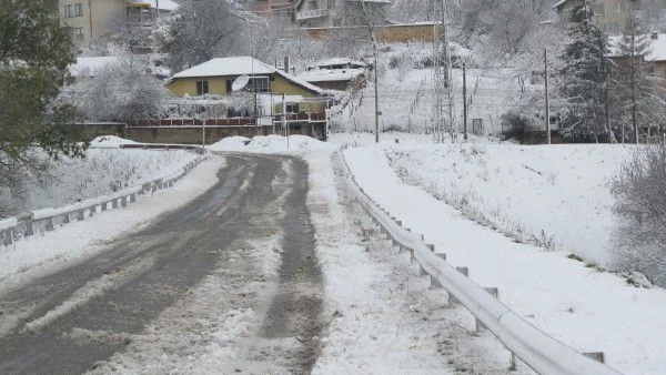 Проходими са пътищата в  страната