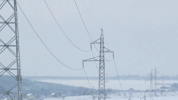 ЧЕЗ: Ранното падане на снега беше проблем