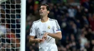 В Англия искат Арбелоа