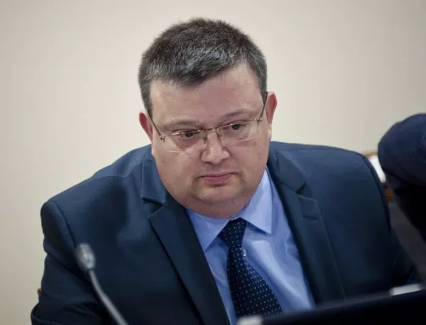 Цацаров осъди държавата заради парите за съдебната власт