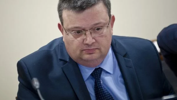 Цацаров осъди държавата заради парите за съдебната власт