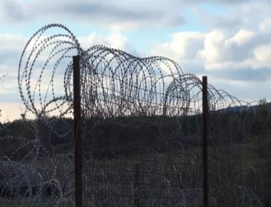Оградата по границата с Турция готова до дни 